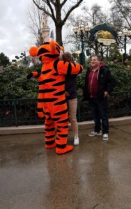 Wir treffen Tigger im Disneyland Paris