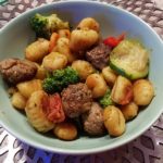 Gnocchi-Gemüsepfanne mit Hackbällchen Rezept für die ganze Familie von Chaoshoch4