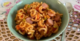 OnePot Wuerstchengulasch - schnell und einfach guenstiges Familiengericht